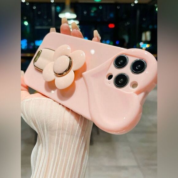 Heart & Flower Rotating Stand Case for iPhone 16 Pro Max - Picture 3 of 8